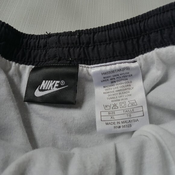 Vintage 1994 Nike Black Brief Lined Nylon Drawstring Activewear Shorts Size XL - Picture 3 of 12